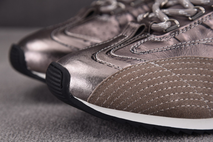 D designer sneaker