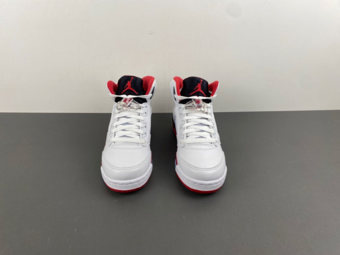Air Jordan 5 “Fire Red Black Tongue”GS HQ7980-101
