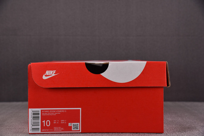 NK Zoom Vomero 5 Valentine