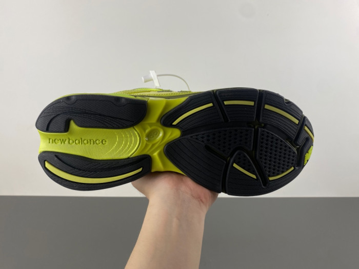 New Balance M2010GRY