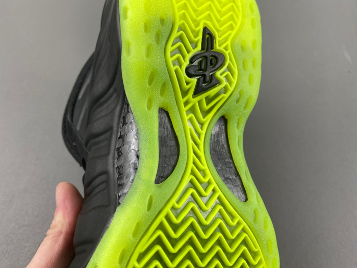 Nike Air Foamposite One “Volt” HF2902-001