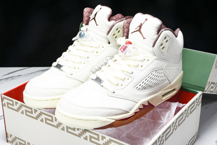 Air Jordan 5 "El Grito" Sail and Dark Pony HF8833-100